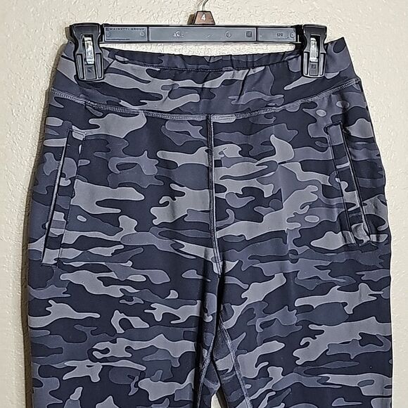 Alphalete Camo Track Pants - Black and Gray - Picture 3 of 11